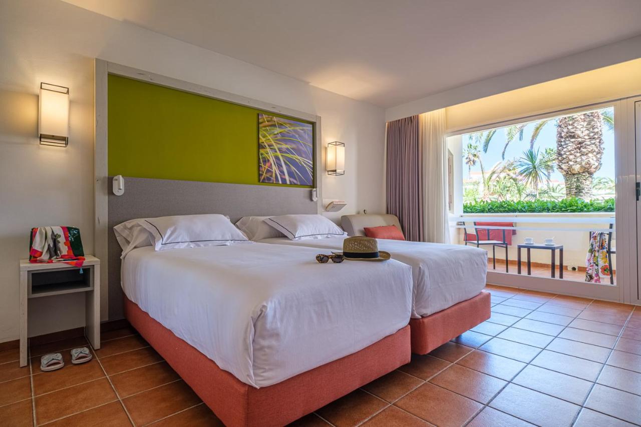 Oassium Hotel - Adults Only ลาปีเนดา ภายนอก รูปภาพ
