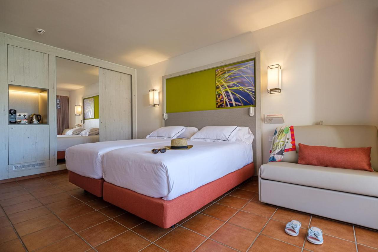 Oassium Hotel - Adults Only ลาปีเนดา ภายนอก รูปภาพ